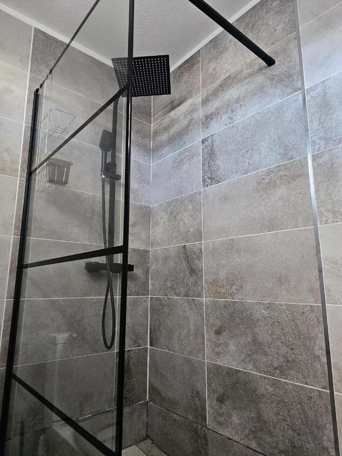 Le B96 Apartment Кайен Екстериор снимка