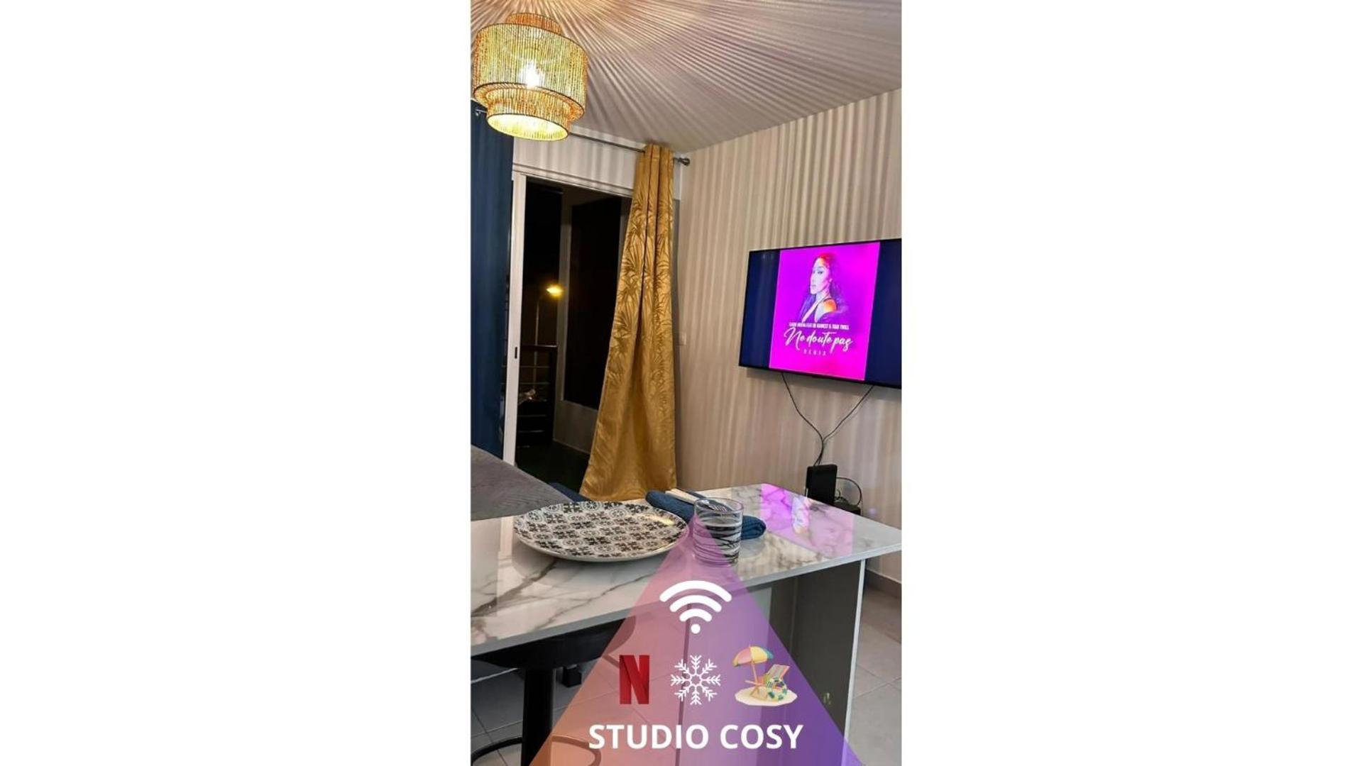 Le B96 Apartment Кайен Екстериор снимка